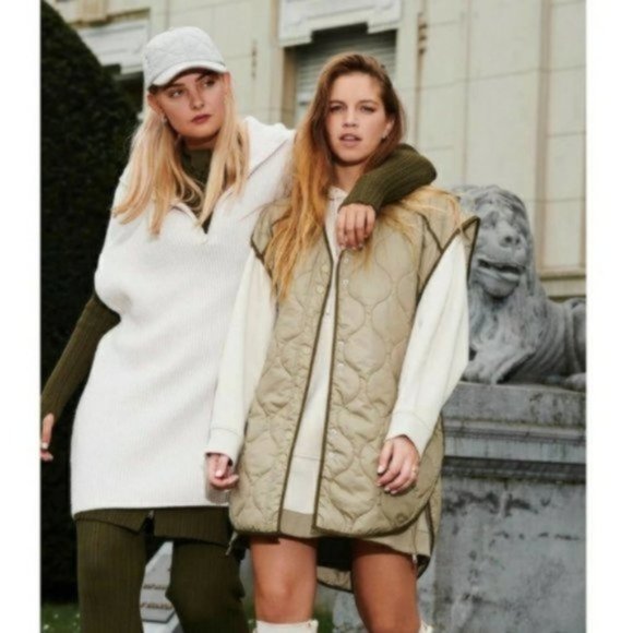 NWT H&M Limited Edition Water-repeIIent Vest sz XS/S - Picture 3 of 11